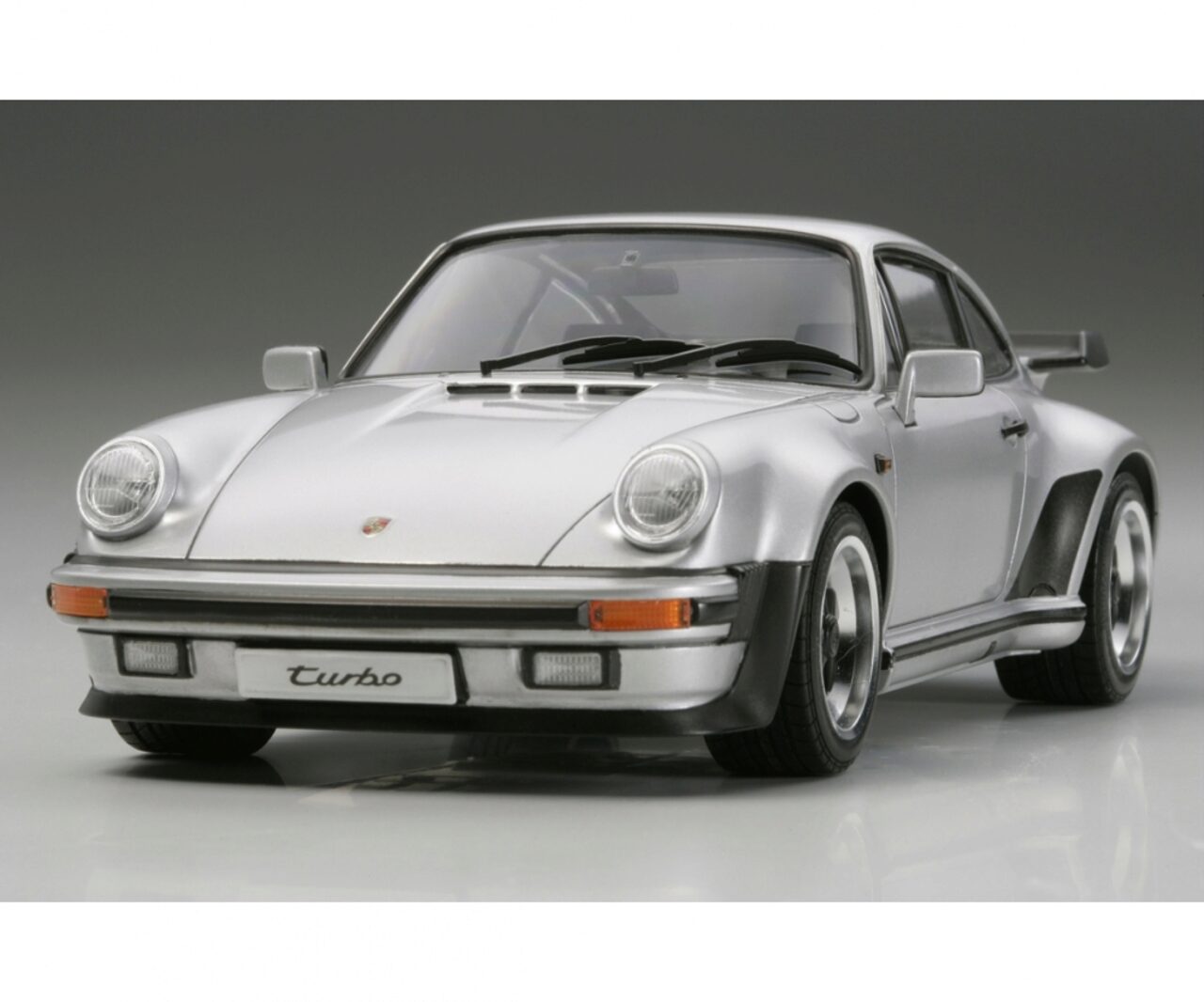 Tamiya 300024279 1:24 Porsche Turbo 1988 Straß